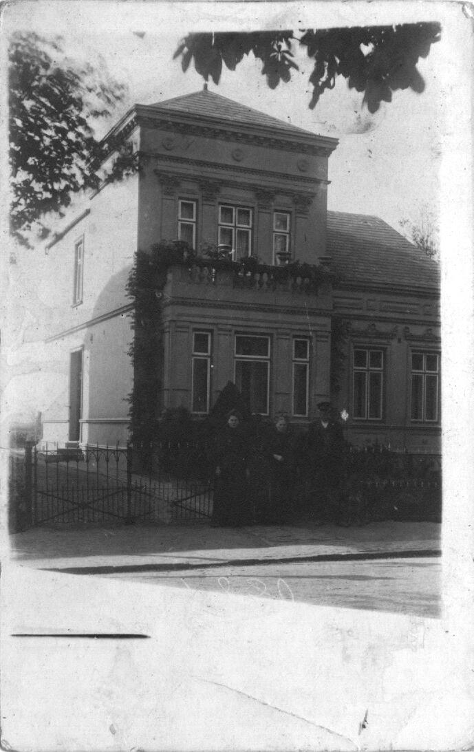  Bahnhofstra�e, rechts von der alten Post