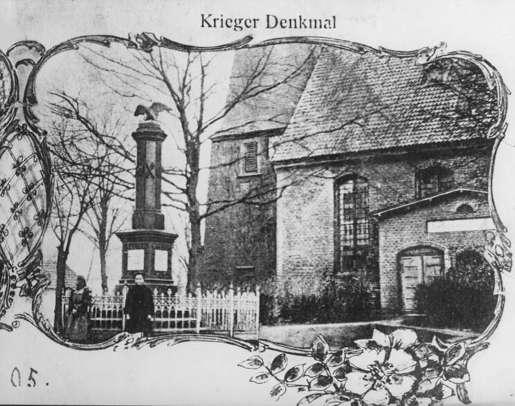 Kirche von Sden mit Kriegerdenkmal um 1900