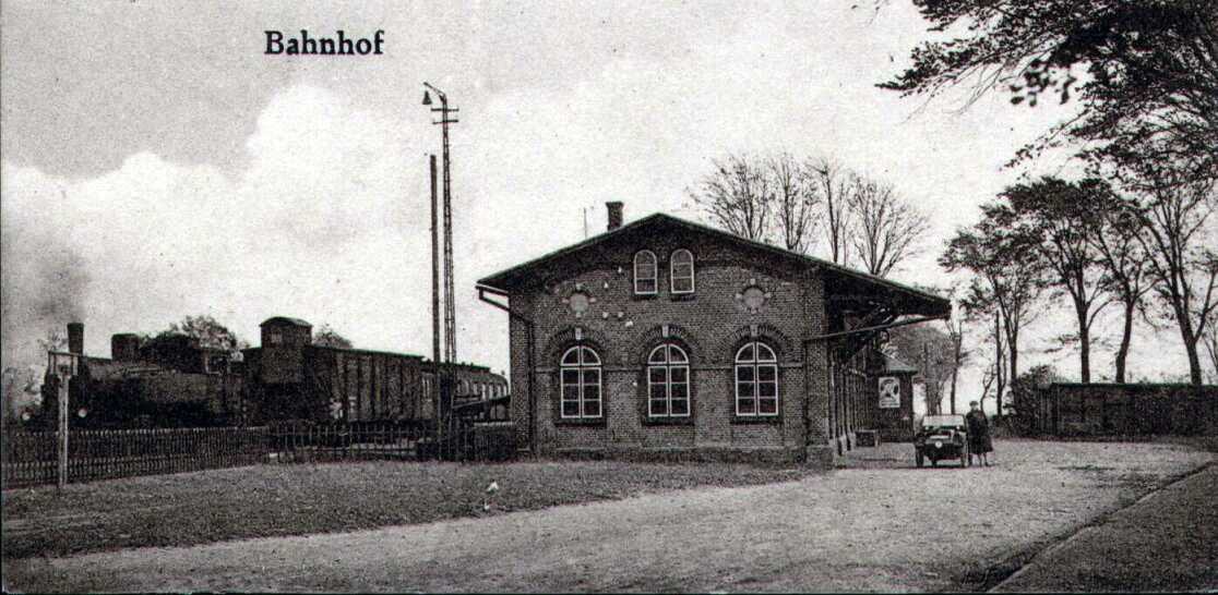 Bahnhof um 1920